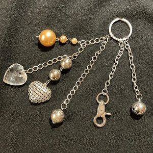 Free 🎁 durable key chain